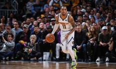 星空体育app-包含开拓者压哨三分逆转掘金，系列赛1-1平的词条