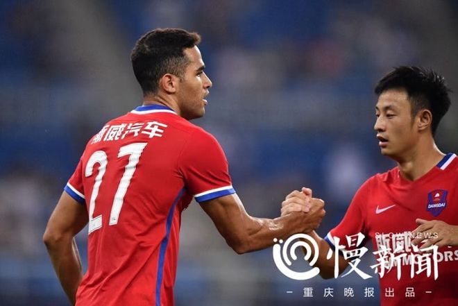 包含广州富力战胜重庆斯威，豪取三分笑迎胜利的词条