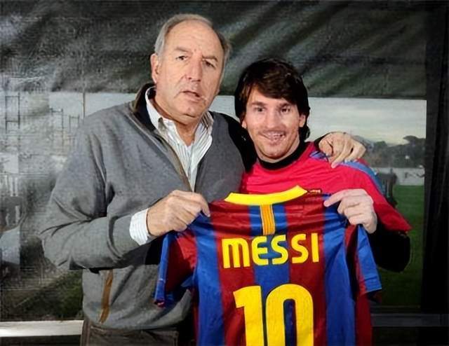 巴塞罗那主帅宣布重组阵容，梅西成为球队新队长