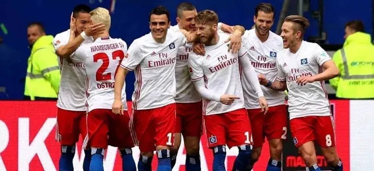 汉堡队员红牌离场，战术难以发挥