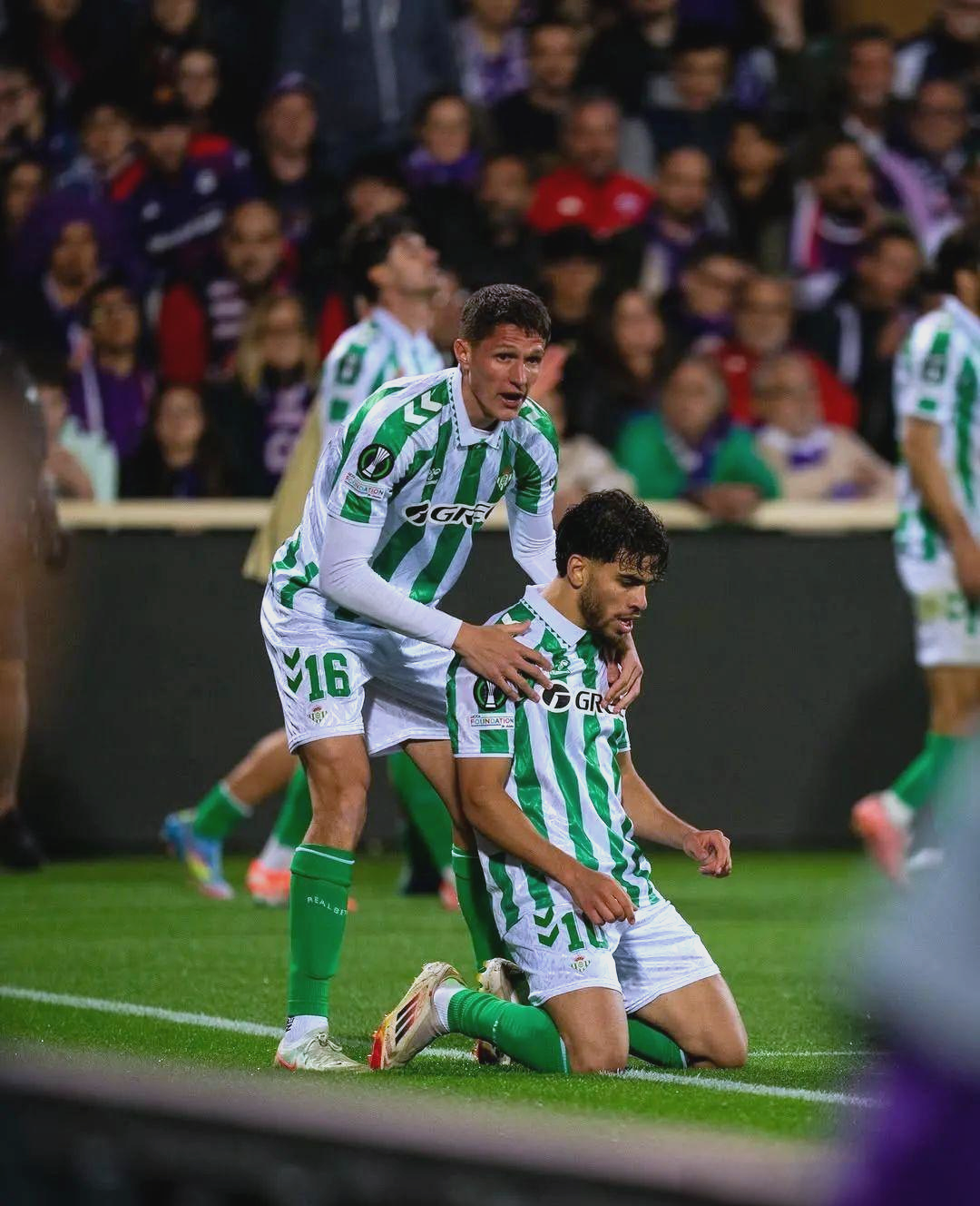 欧洲足坛魅力十足，纷争不断的场上较量的简单介绍