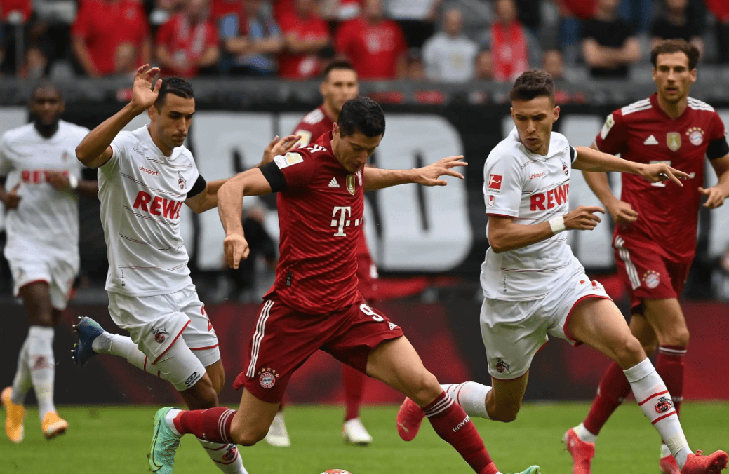 奥格斯堡爆冷击败勒沃库森，实现保级一步