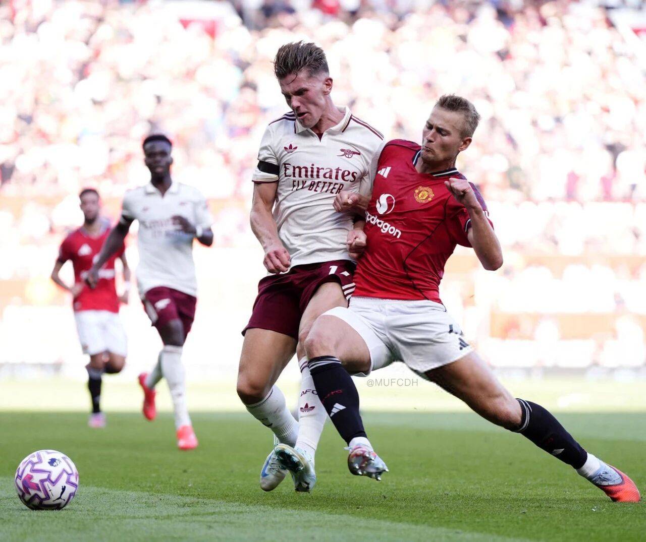 关于阿贾克斯后卫意外失误,球队胜利难有突破的信息 关于阿贾克斯后卫意外失误,球队胜利难有突破的信息