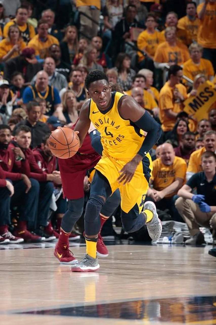 步行者战胜活塞,奥拉迪波砍下30分 步行者战胜活塞,奥拉迪波砍下30分