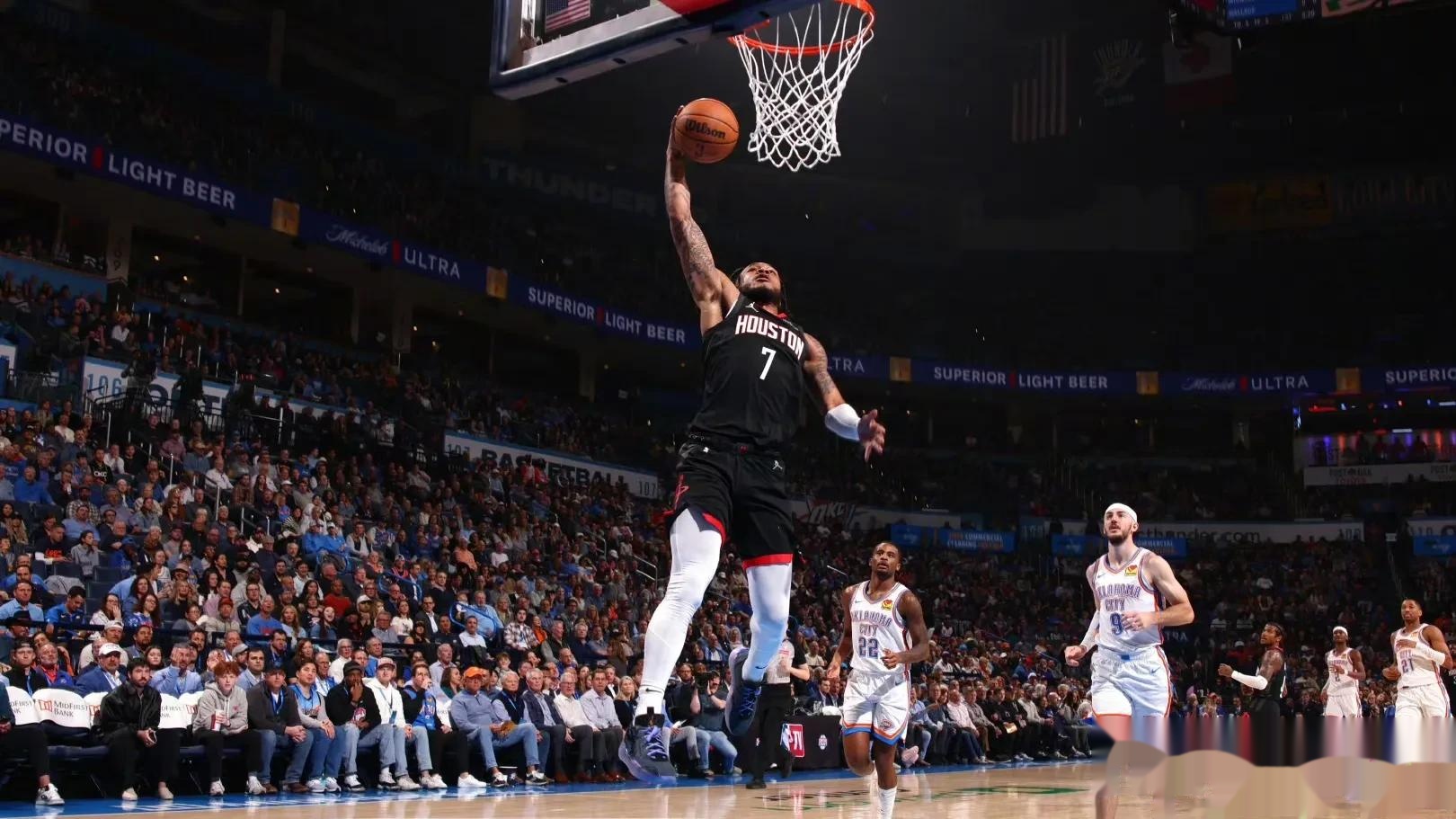 火箭主场战胜小牛,终结两连败 火箭主场战胜小牛,终结两连败