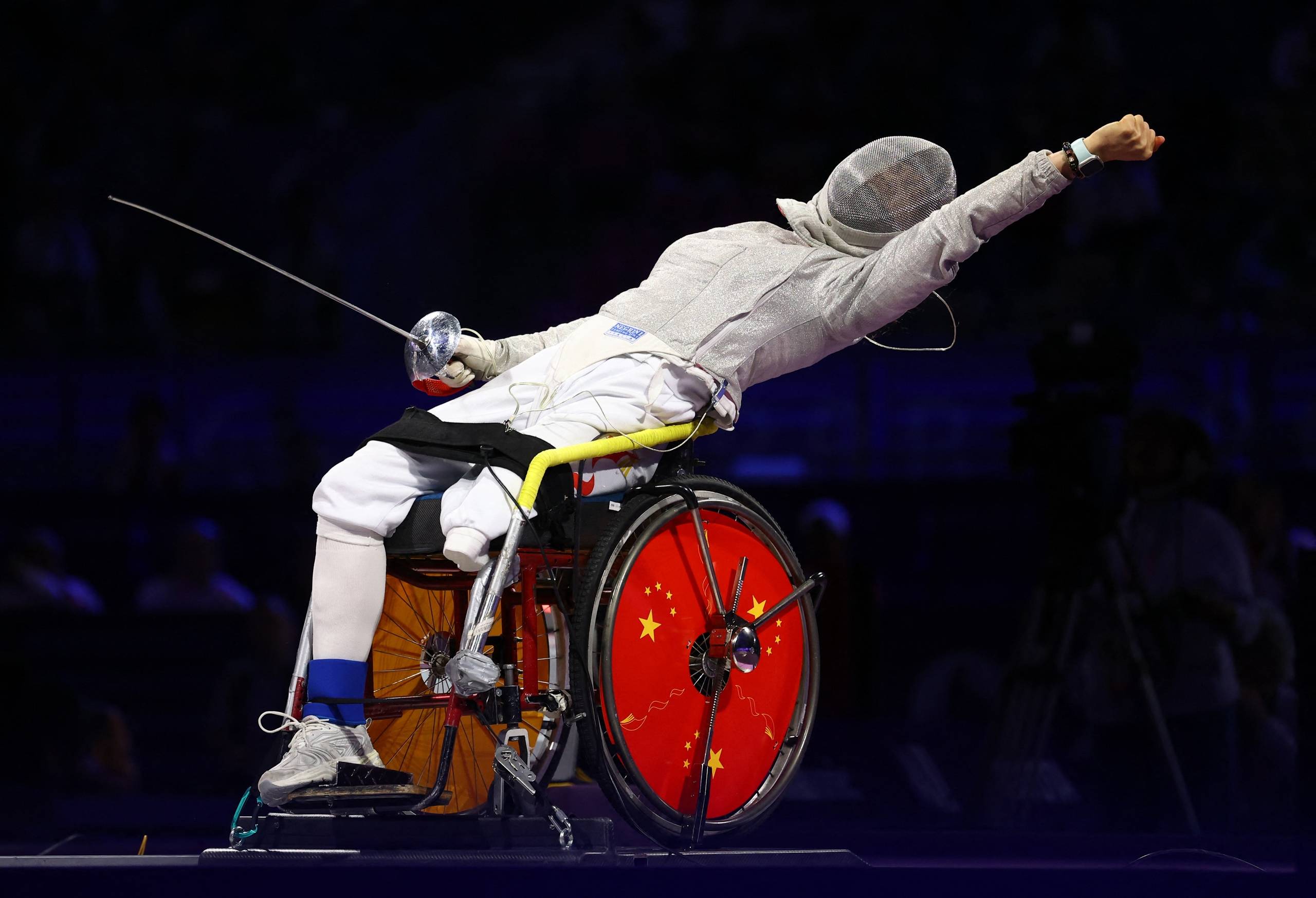 冬季铁人三项比赛中法国选手称霸 冬季铁人三项比赛中法国选手称霸