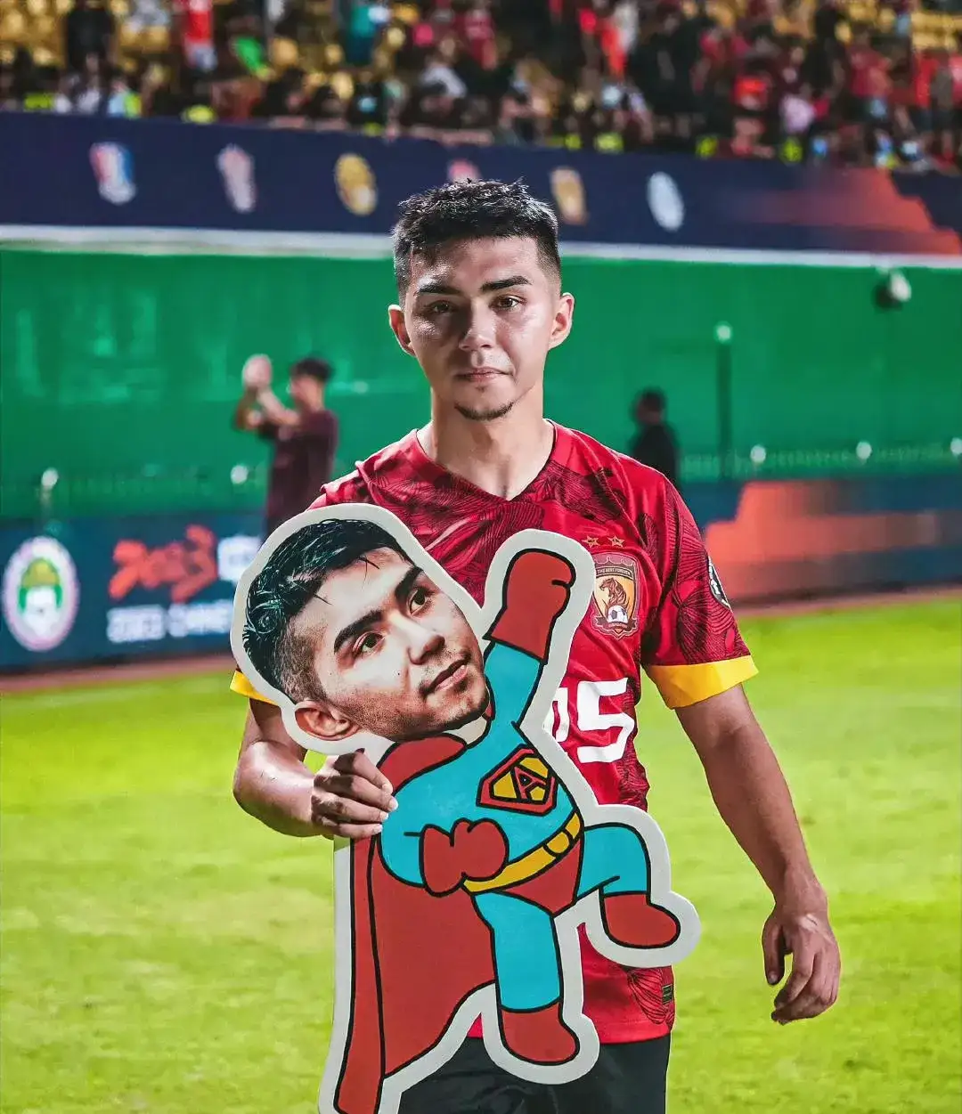 新赛季各队球员整装待发，勇往直前！的简单介绍