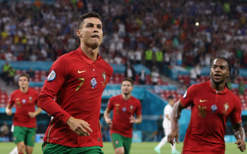 包含俄罗斯迎战北马其顿，争夺晋级机会的词条