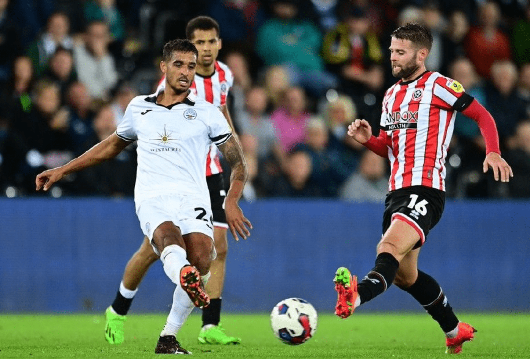 猛龙队客场取胜，继续在东部领跑积分榜的简单介绍