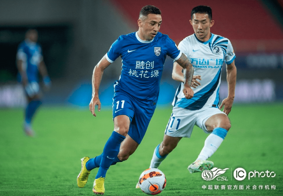 猛龙队客场取胜，继续在东部领跑积分榜的简单介绍