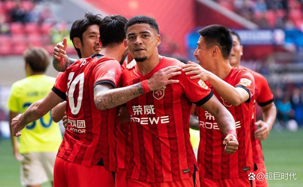 惊心动魄，中超球员奋勇拼搏赢得比赛胜利的简单介绍