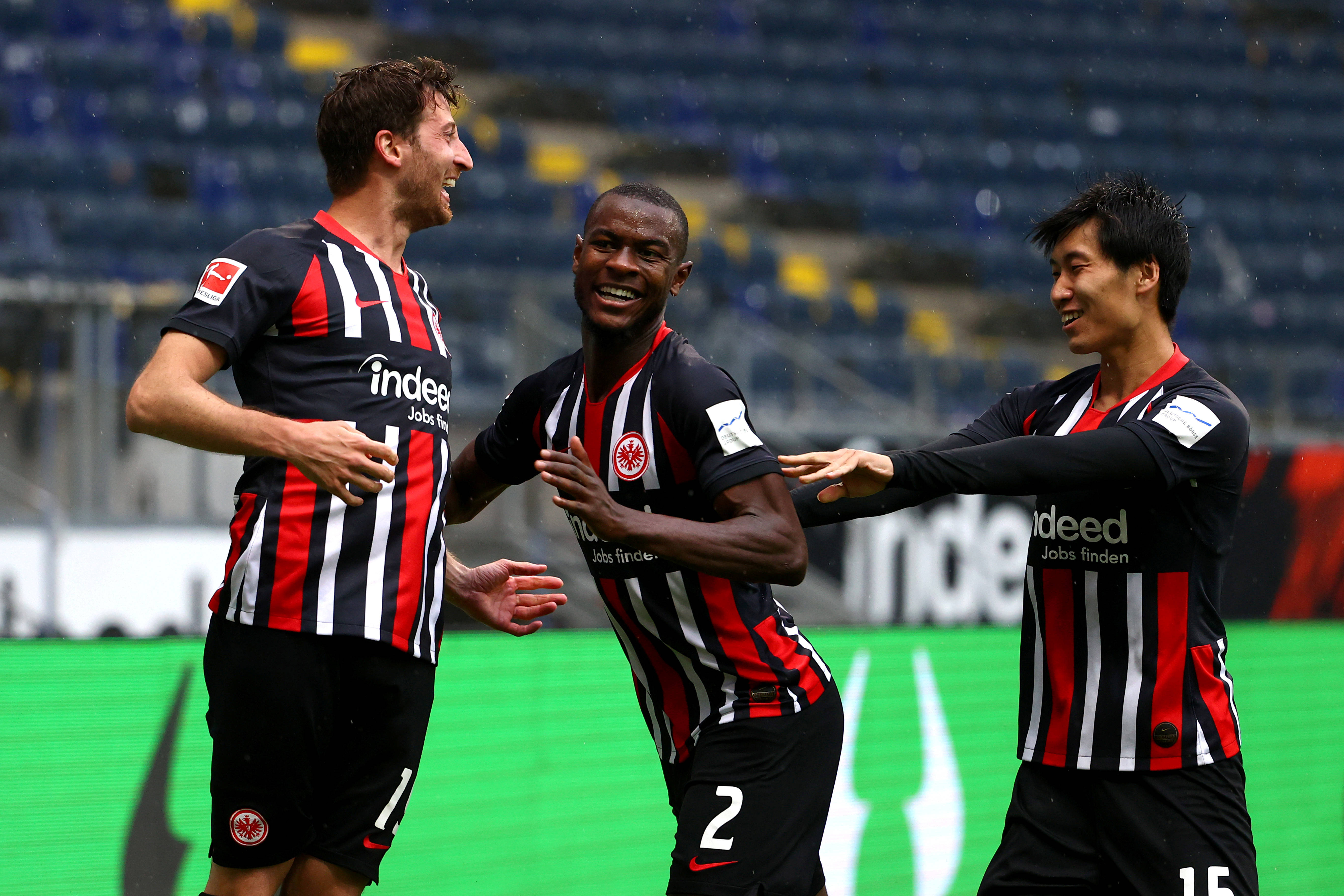 包含莱比锡红牛球员遭受伤病困扰，备战比赛的词条